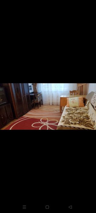 Închiriez apartament cu 2 camere