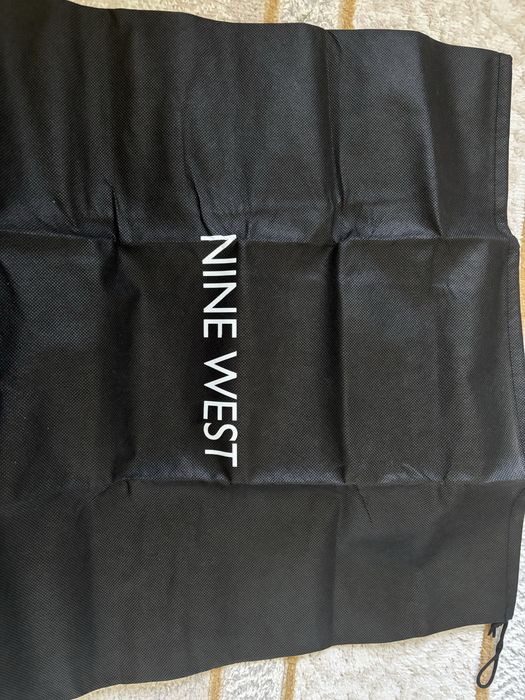 Продам сумку Nine west