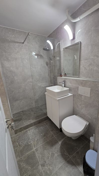 Garsoniera de închiriat