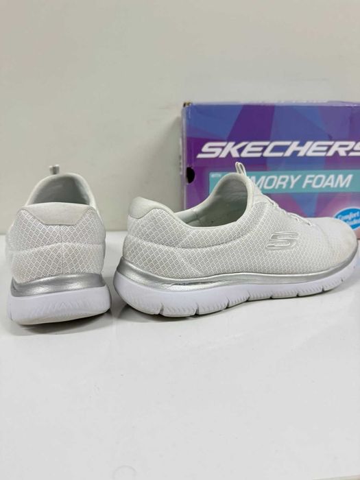 Skechers Slip On