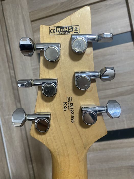 Продам электрогитару Cort KX5