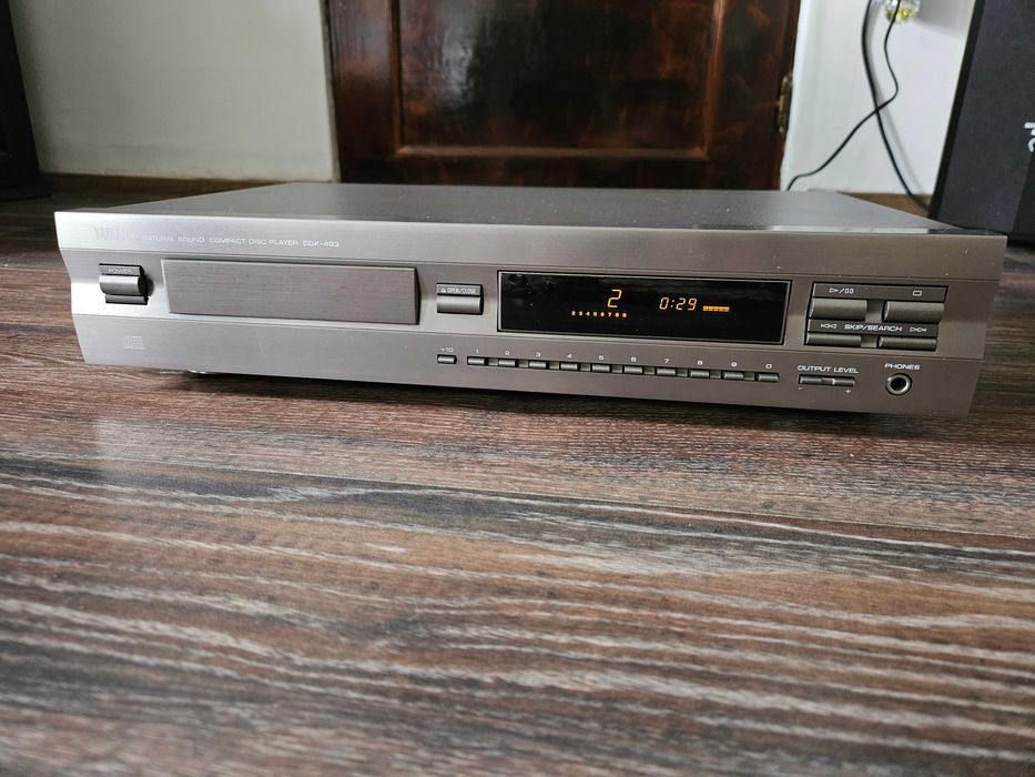 CD Player Yamaha CDX-493