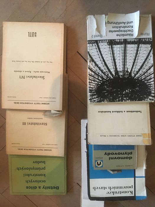 Продавам учебници и литература по архитектура и строителство