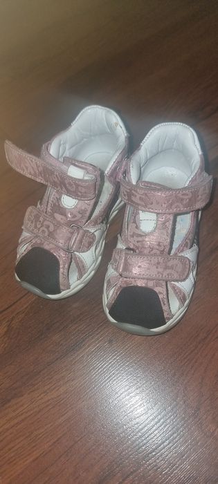 Сандали для девочки