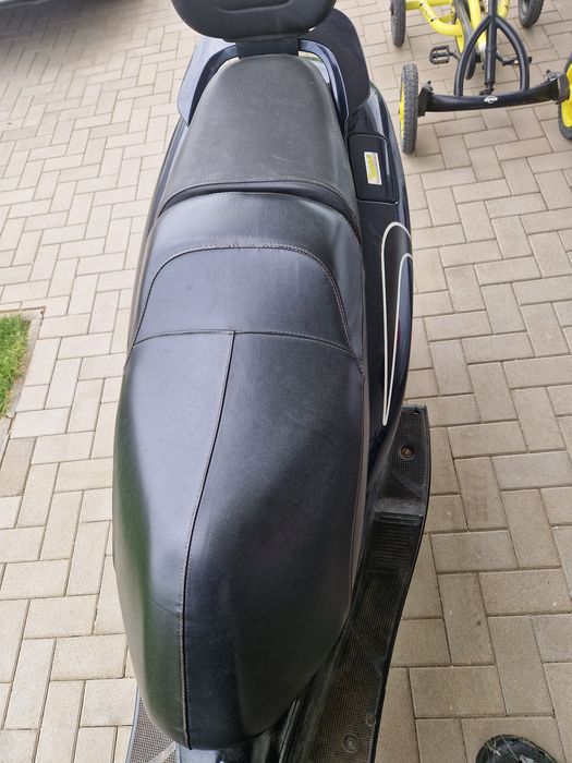 Vând scuter yamaha 125cc