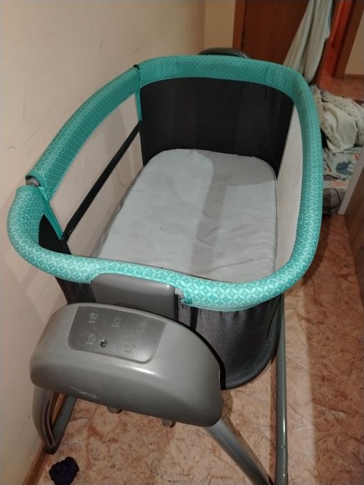 Детская кроватка, шезлонг, конверт