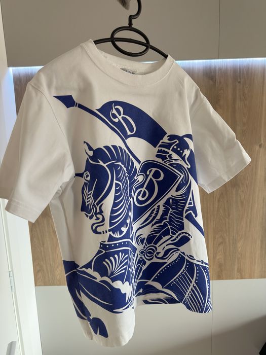 Burberry мъжка тениска бяла с принт размер S–M