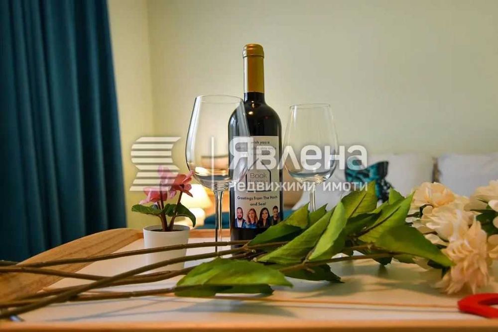 Продава се Двустаен апартамент в Варна, Център - 72 кв.м за 2487 €/кв.м - Снимка #4