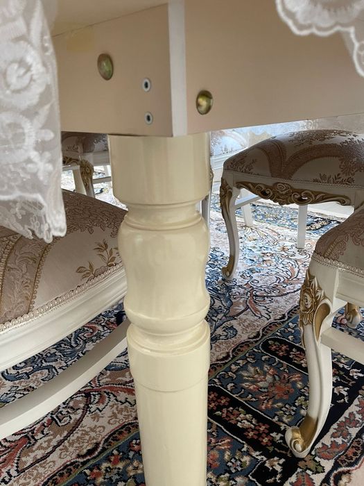 Стол сатылады жаңа