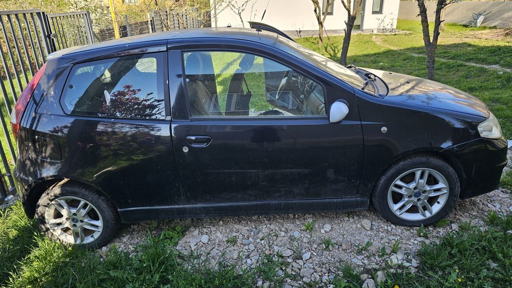 Vând Fiat Punto 1.4 benzină