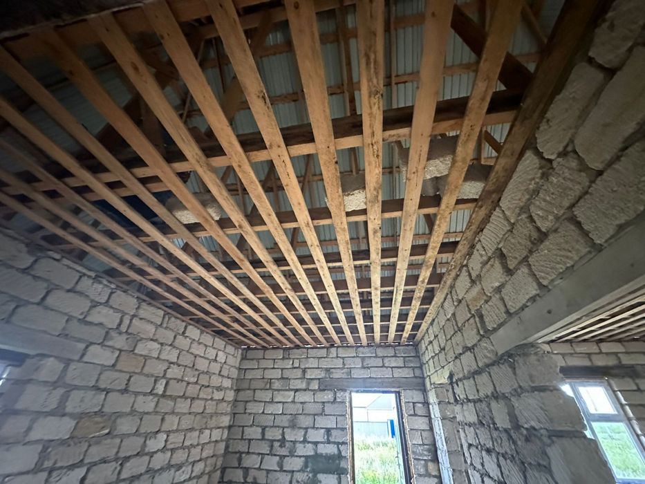 Продам частный дом в черновом варианте.