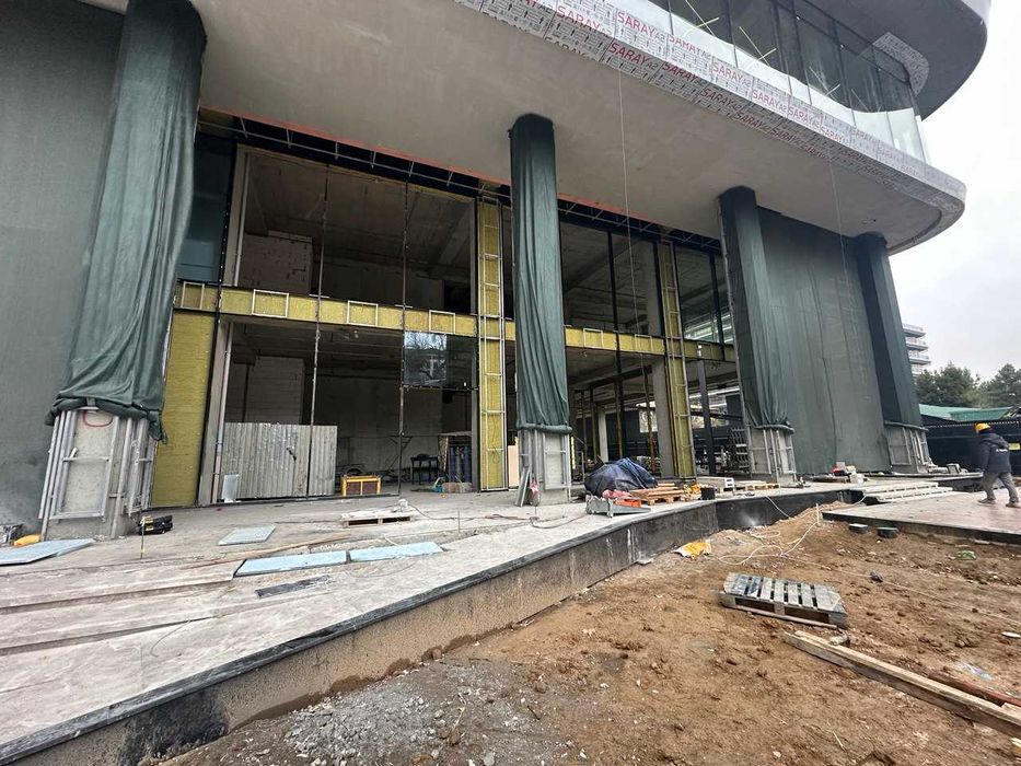 (55) Pyramid Tower Mall — Продаётся премиальное помещение 562 м²