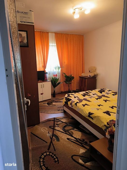 Apartament 3 camere in cartier VEST - etaj 2 -gata de mutat!