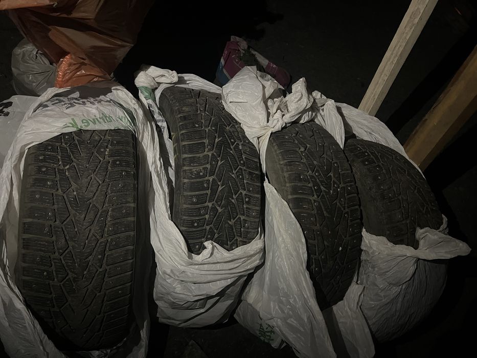 Зимние шины комплект