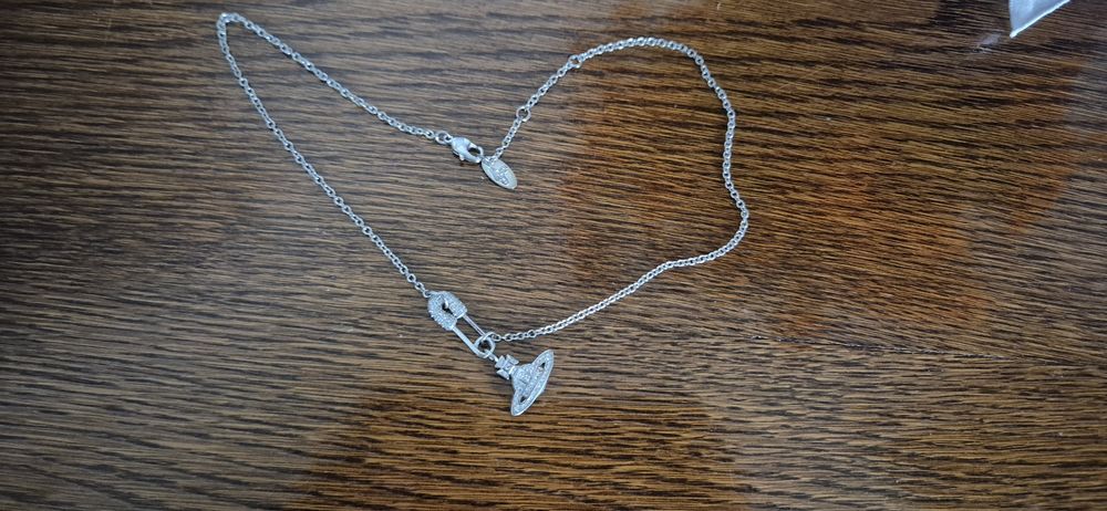 Colier Vivienne Westwood Lucrece Pendant - Original / Stare perfectă