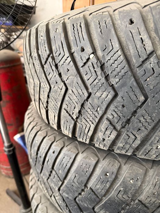 Шины зимние Goodyear 235.65.R17