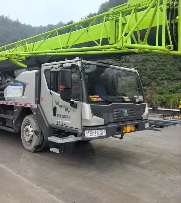 Автокран Zoomlion 25 tonna