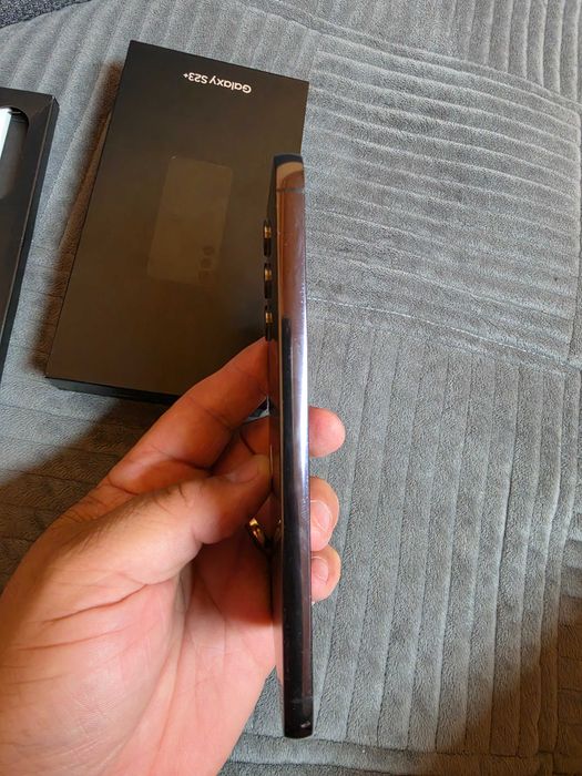 Vand telefon samsung s23 +