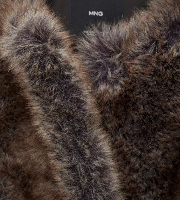 НОВО яке Манго космест ефект Fur effect jacket