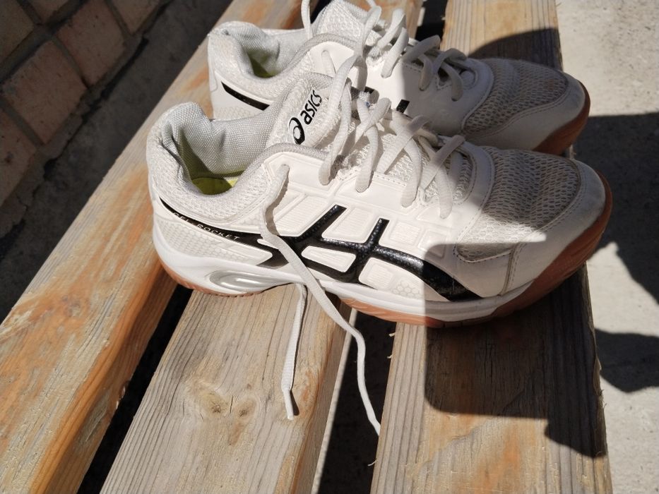 кроссовки asics для волейбола