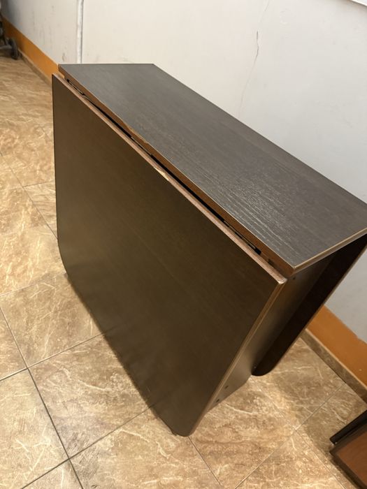 Продам стол книжка