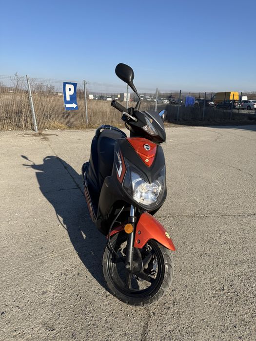 Vand scutere 50cc diferite marci