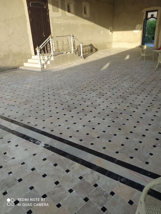Izvestnyak korka granit Miramir pol sokl uchun