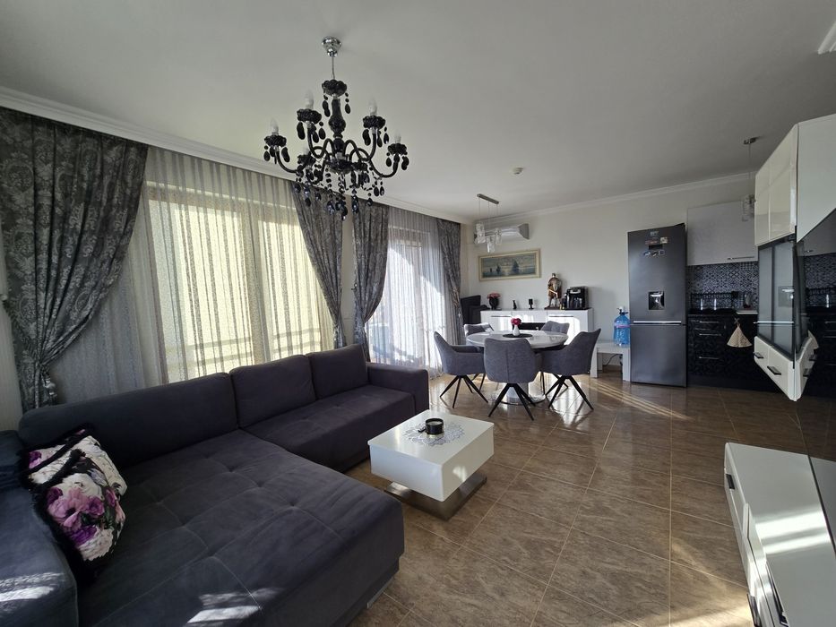 Продава се Тристаен апартамент в Свети Влас - 100 кв.м за 1173 €/кв.м - Снимка #1