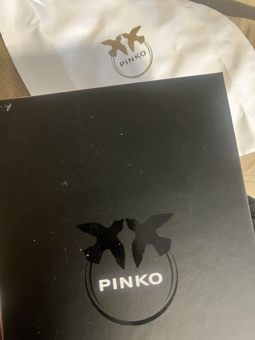 Нови обувки Pinko