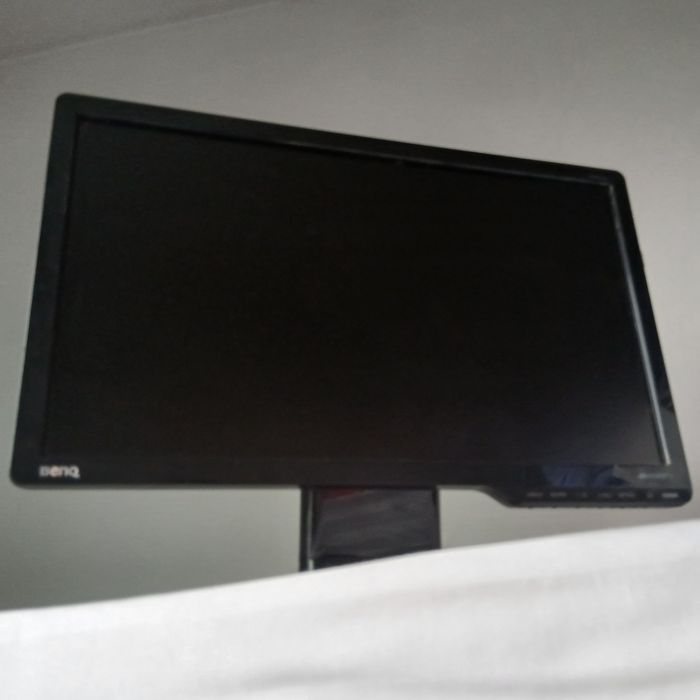 Монитор в хорошем качестве Срочно