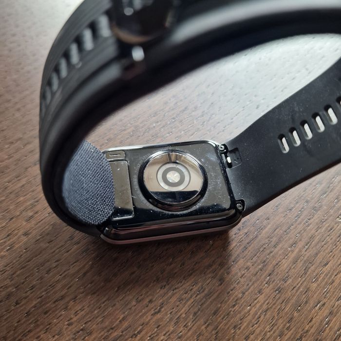 Часовник Huawei Watch D