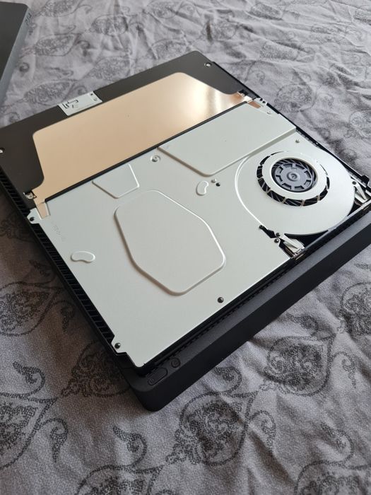 Consola PlayStation 4 slim