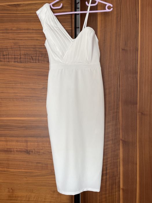 Дамска бяла нова рокля