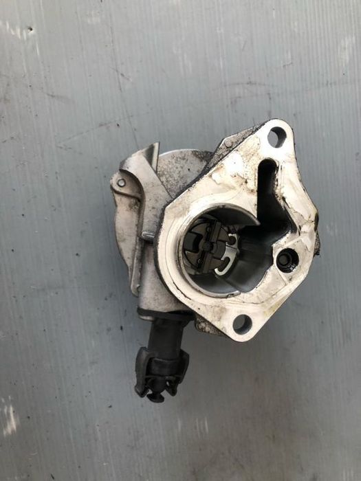 pompa vacuum 1.5 dci renault clio 3