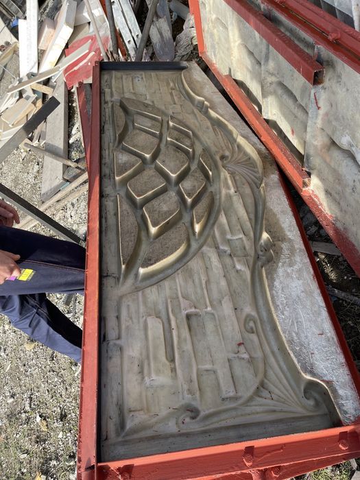 Vând matrite de gard