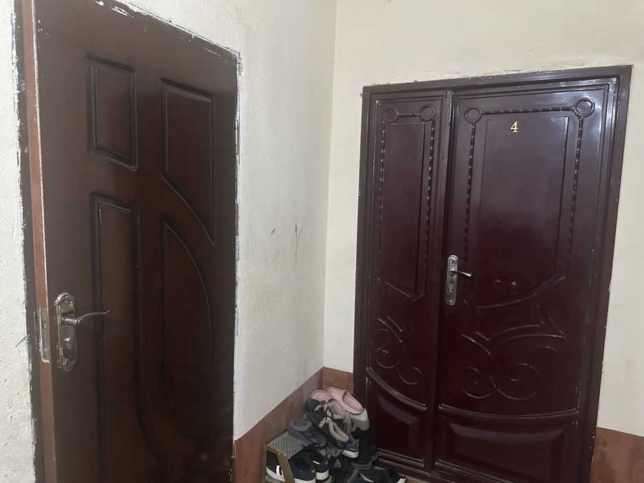 Uy sotiladi shota rustavilida joykashgan objijitada 4 ni 4  da joylash