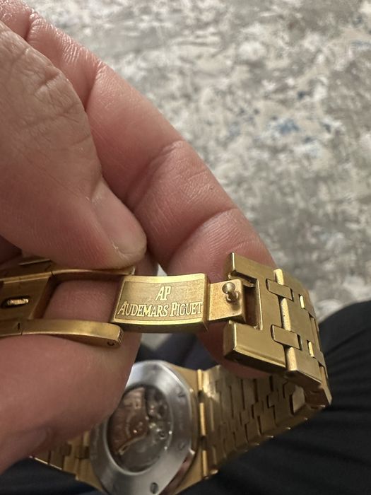 Продам наручные часы