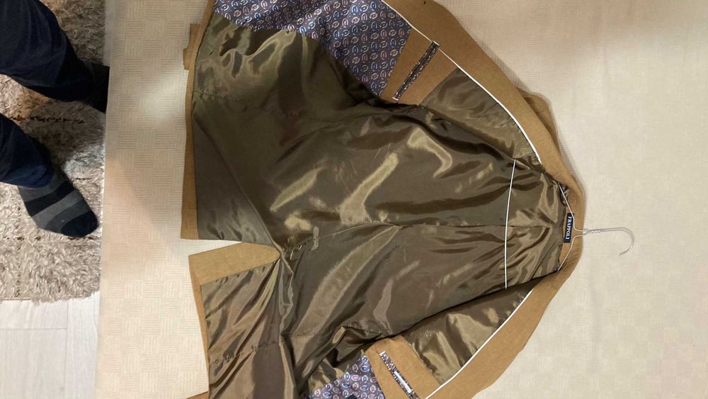 sacou  marimea 50 ( L ) costum cu vesta marimea 48