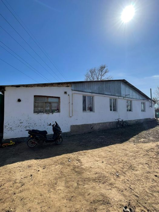 2 үй сатылады бір аулада