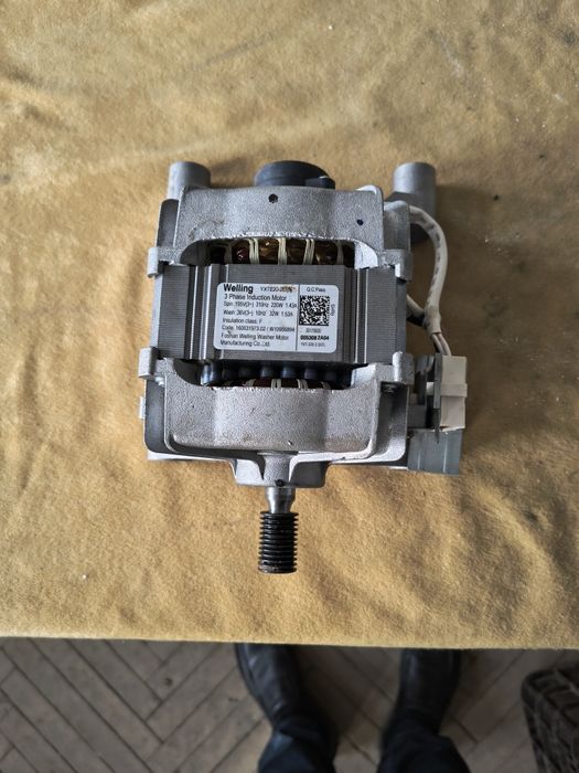 Vând motor mașină de spalat