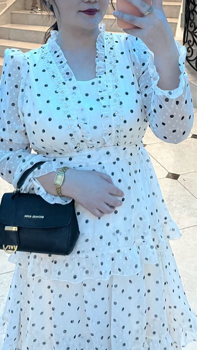 Қыздарға әдемі көйлек сатылады!