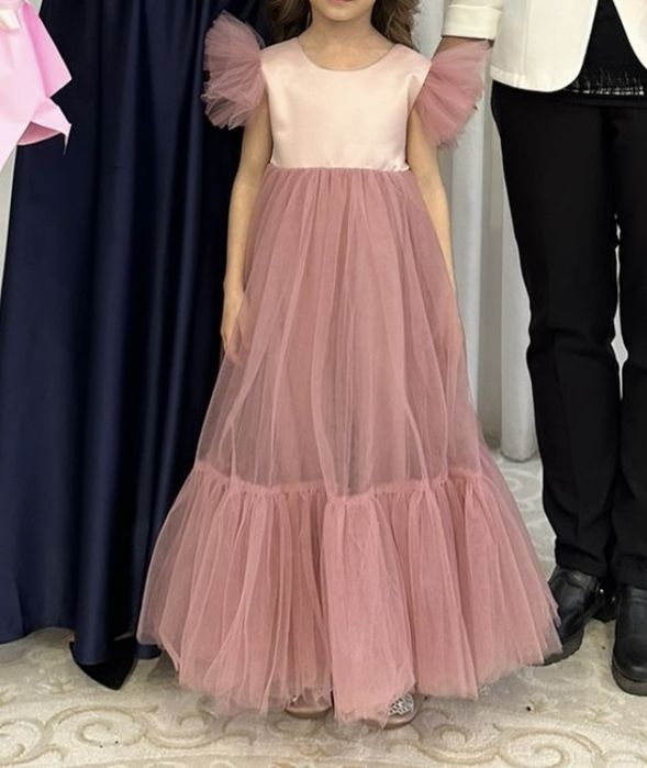 Платья нарядные  116-122