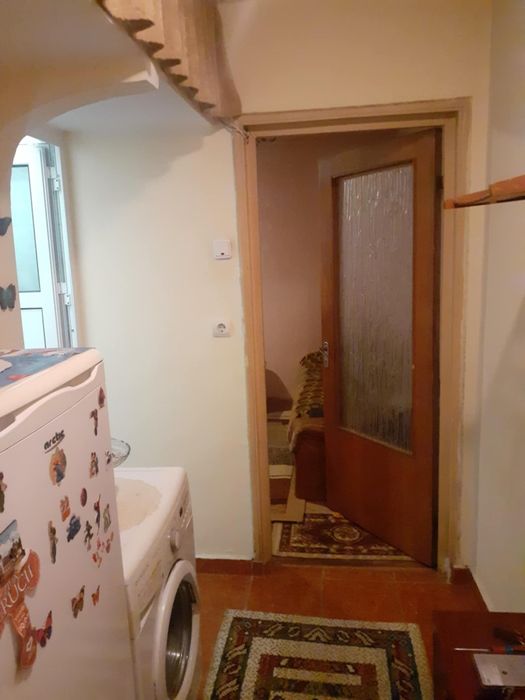 Închiriez garsoniera