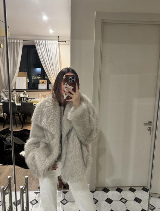 Шуба белая Zara.