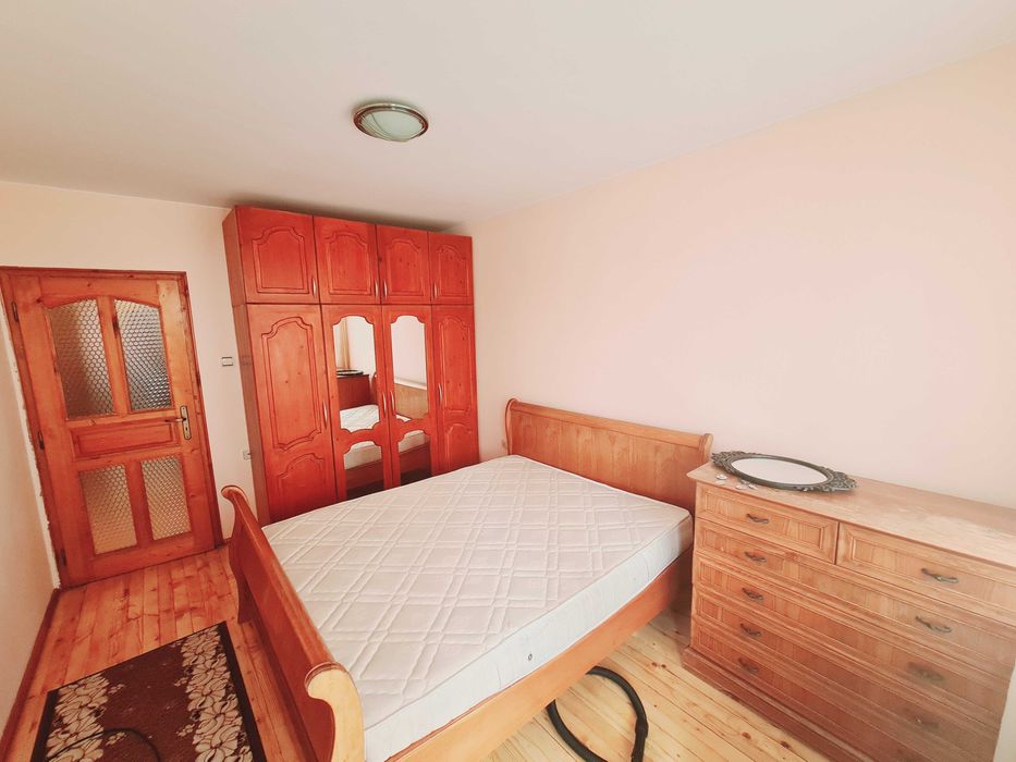 Дава се под наем Тристаен апартамент в Бургас, Братя Миладинови - 80 кв.м за 255 € - Снимка #4