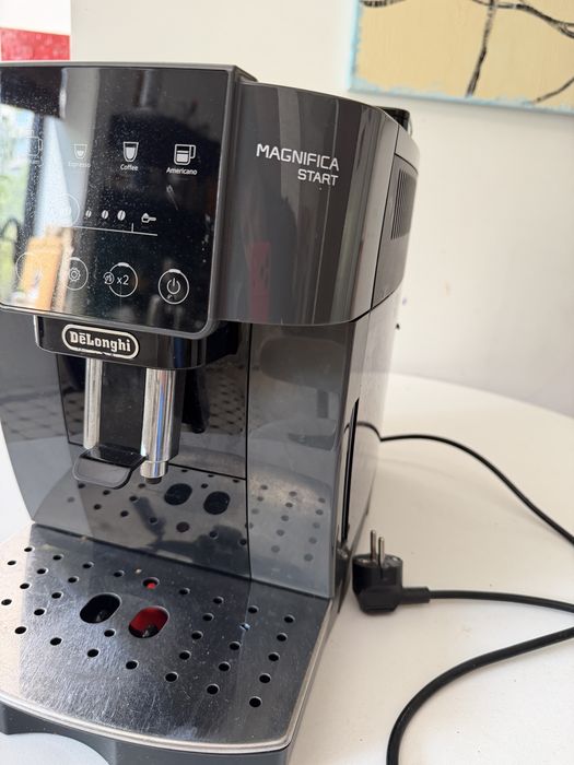 Кофемашина De’Longhi Magnifica