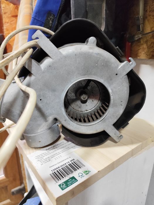 Ventilator aer cald Truma ptr.rulote și campere