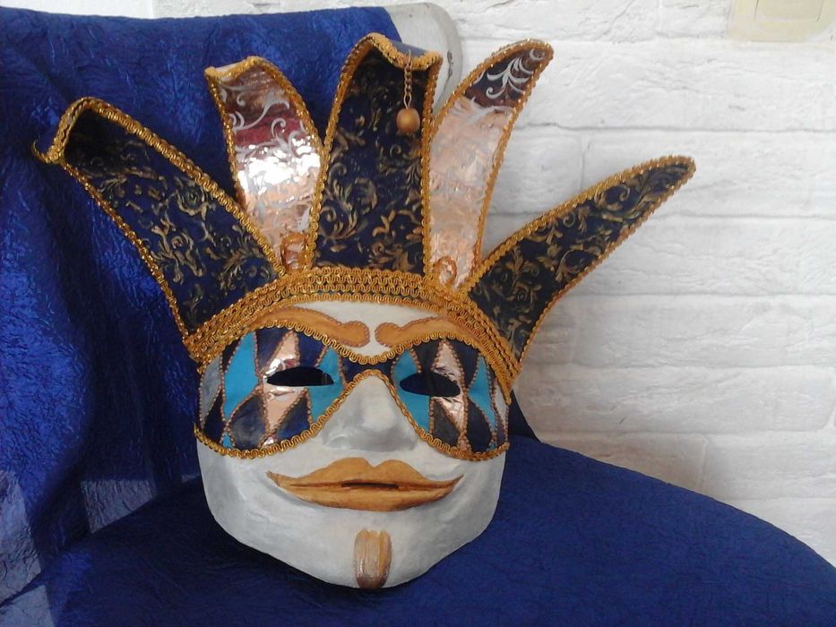 Маска венецианская