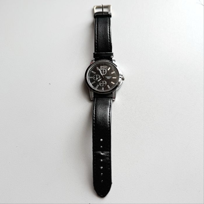 Tissot erkaklar qoʻl soati sotiladi