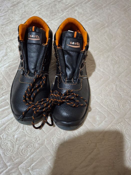 Продам спецобувь зимняя
